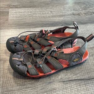 KEEN Sandals - Black and Red women’s